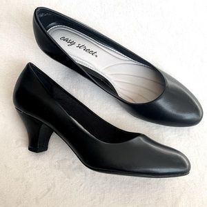 Easy Street Fabulous Pump